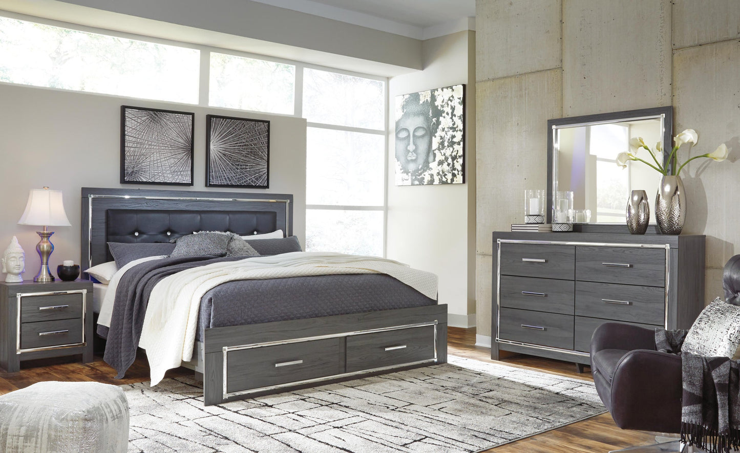 Cama King Lodanna con dos cajones, cómoda con espejo y mesita de noche